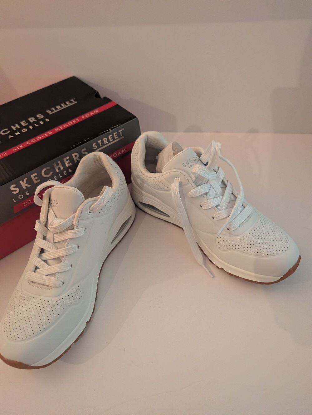 Skechers- Uno Stand On Air - Picture 5 of 7